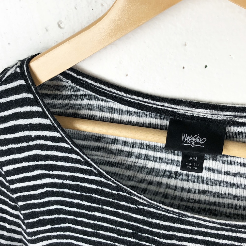 Striped Longsleeve, High Split Hem - image 7